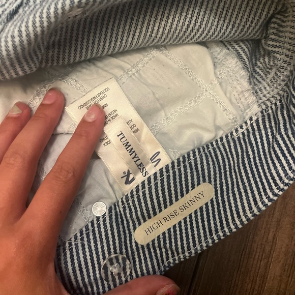 7FAMK high rise skinny jeans! Blue and White Pinstripes - Picture 5 of 5